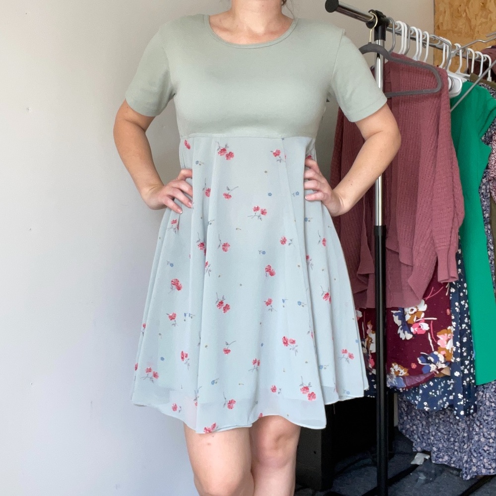 SOLD! Vintage Express spring sage green dress medium